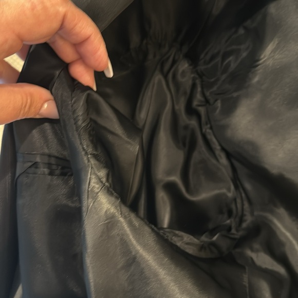 PTP 25 inches length 32 inches black pink striped jacket. - Picture 10 of 16